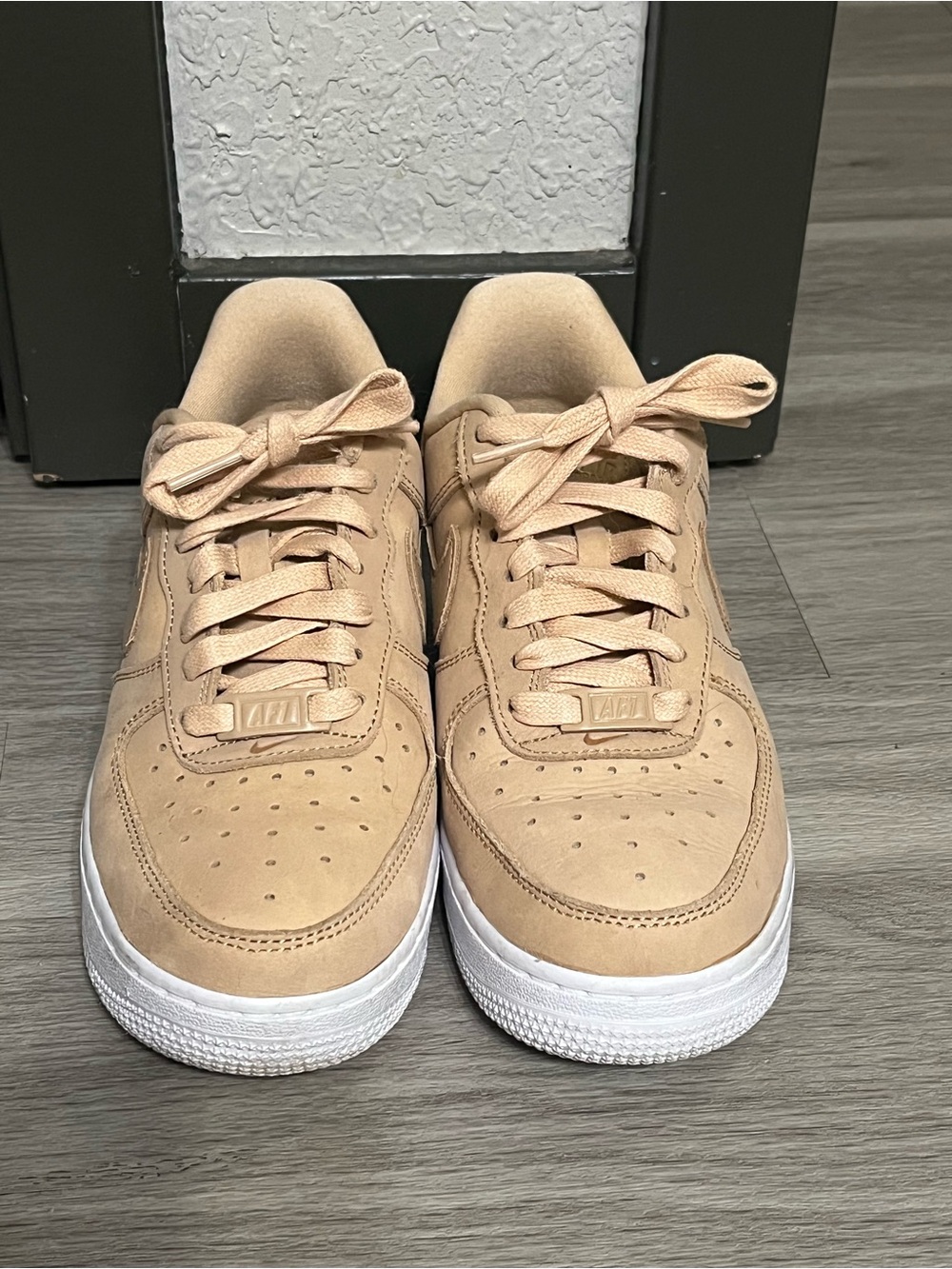 Women’s Nike Low-Top Sneakers in Beige and White